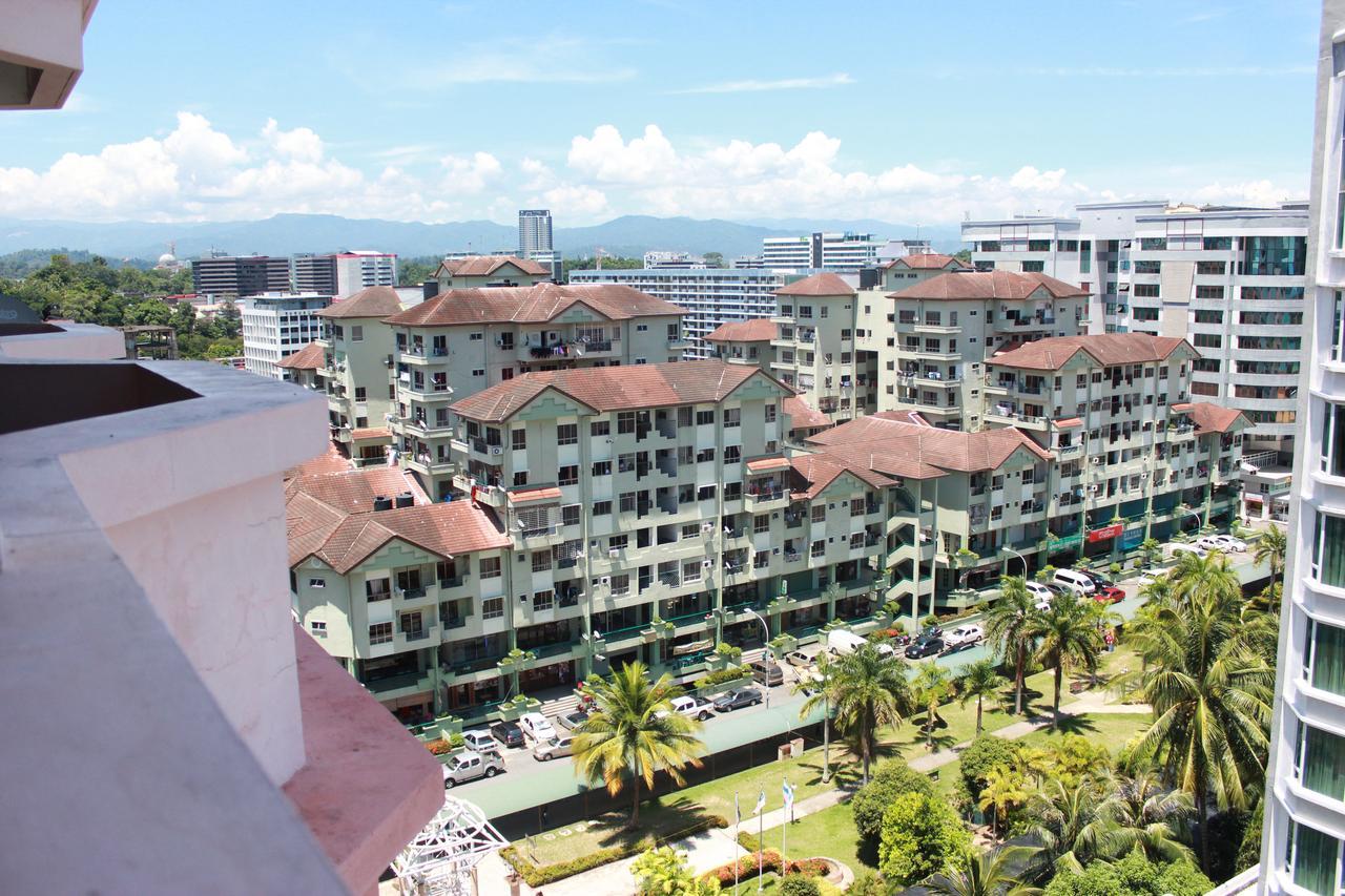 Marina Court, Kota Kinabalu, Sabah Villa Exterior photo