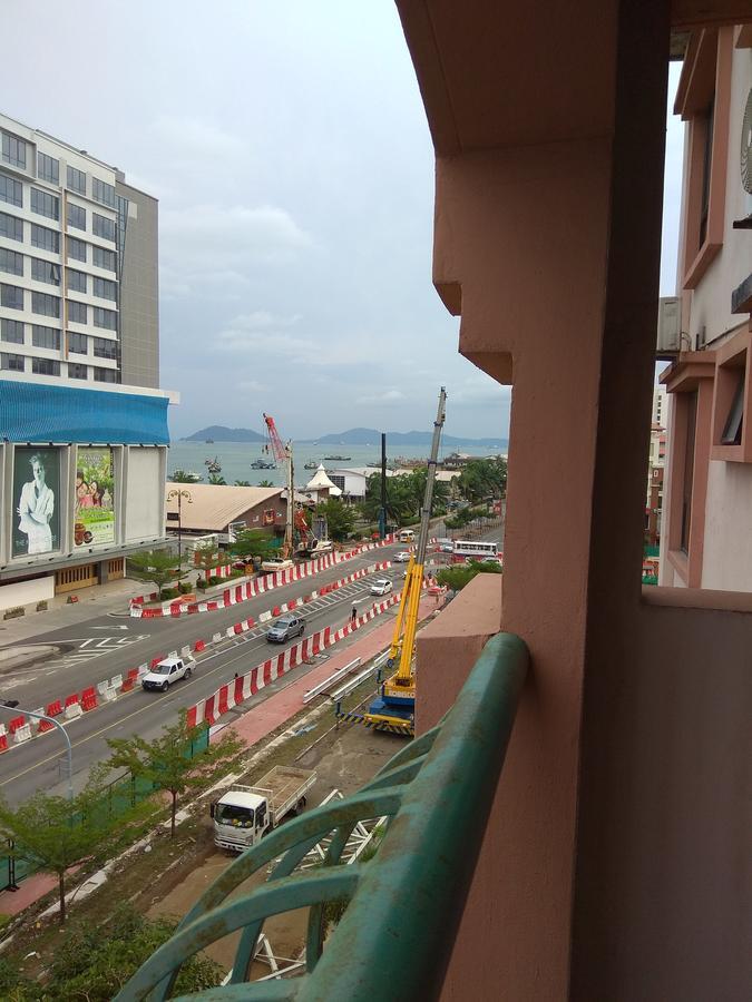Marina Court, Kota Kinabalu, Sabah Villa Exterior photo